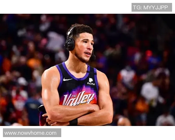 布克与某位明星私下频繁互动传出绯闻 网友热议真相到底如何