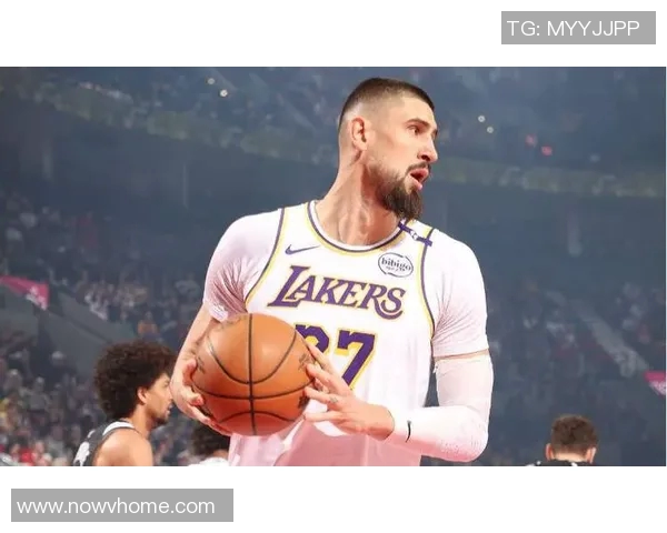 NBA交易新闻：湖人迎来重磅内线新援